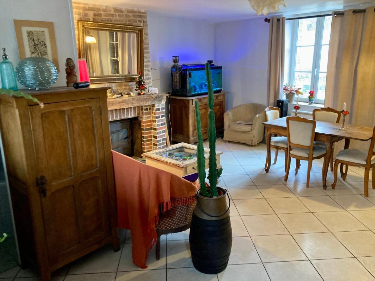 L Annonce N Est Pas D Actualite Ne Pas Prendre De Reservation Saint-Fargeau (Yonne) Exterior photo