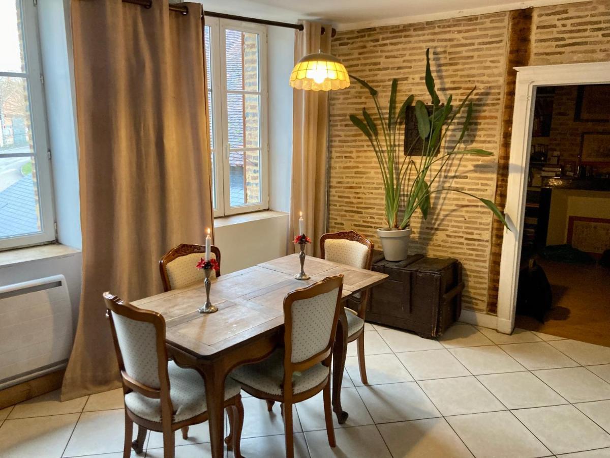 L Annonce N Est Pas D Actualite Ne Pas Prendre De Reservation Saint-Fargeau (Yonne) Exterior photo