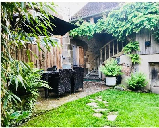 L Annonce N Est Pas D Actualite Ne Pas Prendre De Reservation Saint-Fargeau (Yonne) Exterior photo